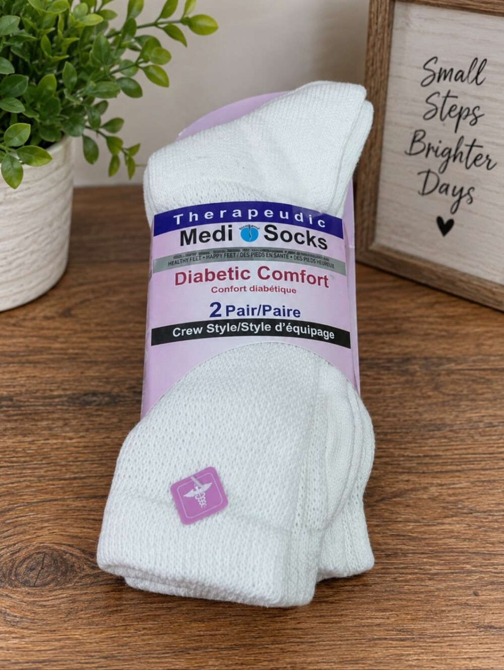 2 Pack therapeutic medi I socks White Crew Socks NWT